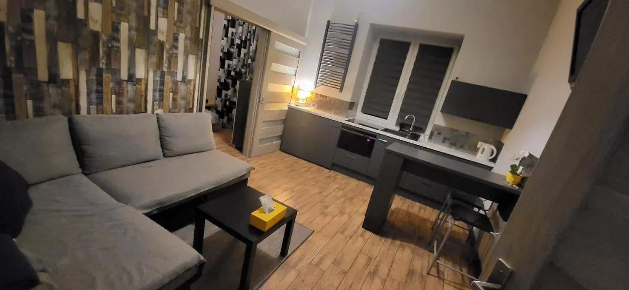 Metro Plocka Wolska House Apartment Warsaw Poland